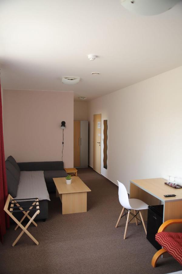 Penzion Amfik Bukovina Popovice  Extérieur photo