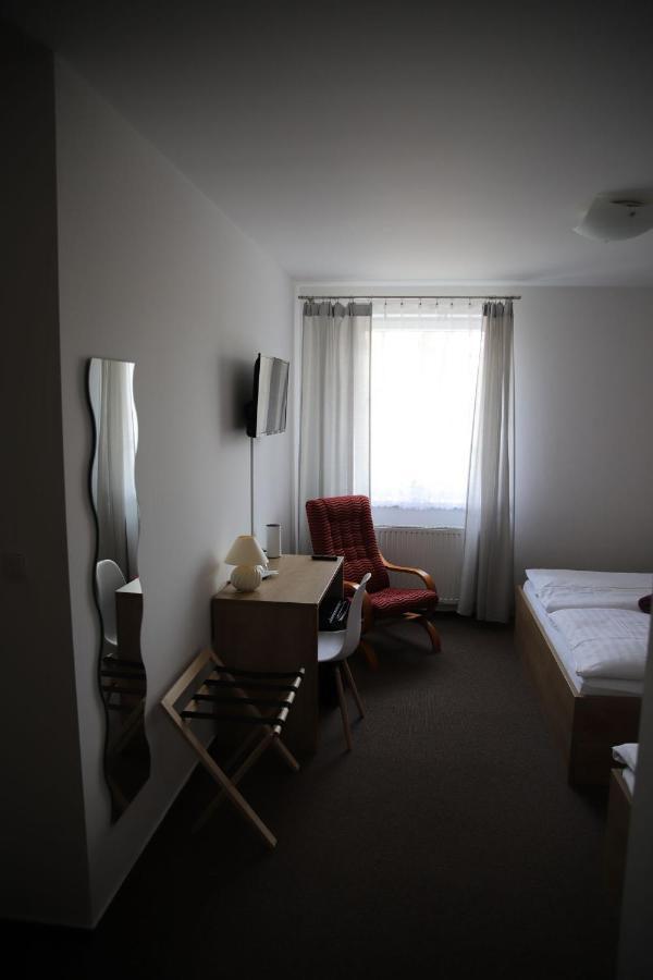 Penzion Amfik Bukovina Popovice  Extérieur photo