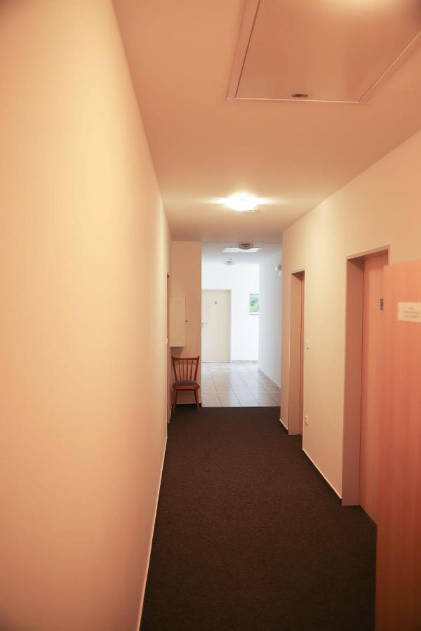 Penzion Amfik Bukovina Popovice  Extérieur photo