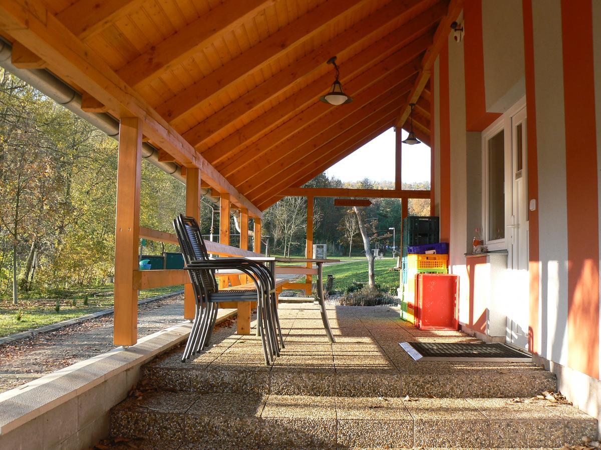Penzion Amfik Bukovina Popovice  Extérieur photo