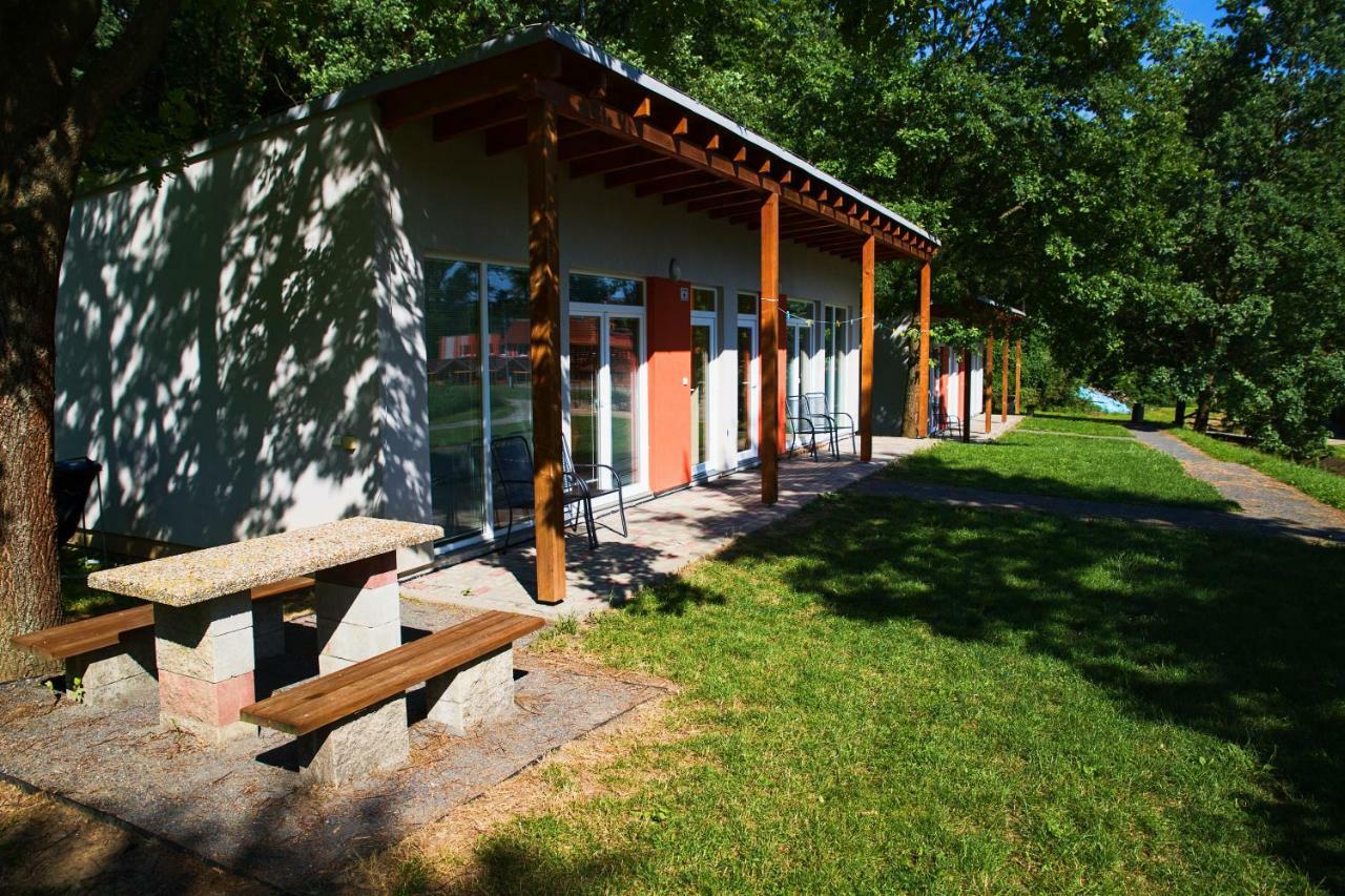 Penzion Amfik Bukovina Popovice  Extérieur photo
